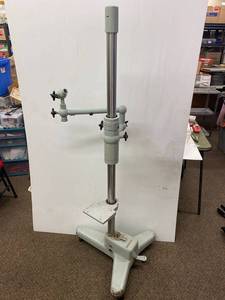 lot 30 image: Carl Zeiss Photo Zusatz Stand
