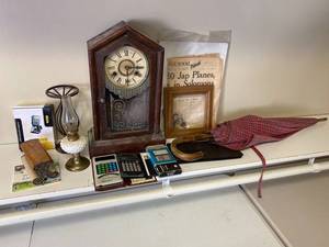 lot 36H image: Vintage Collectibles Lot