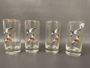 lot 42 image: Vintage Duck Highball Glass Set