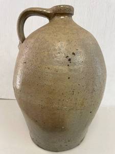 lot 46 image: Vintage Stoneware Jug