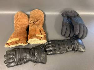 lot 58A image: Mixed Lot of Leather, Ski & Vintage Gloves