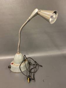 lot 67A image: Vintage Gooseneck Desk Lamp