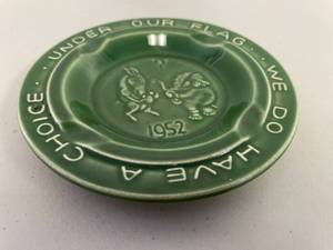 lot 68 image: 1952 Universal Cambridge Ashtray
