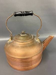 lot 72A image: Vintage Copper Kettle with Patina