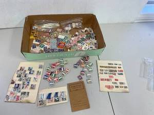 lot 76 image: Vintage Postage Stamp Collection Lot