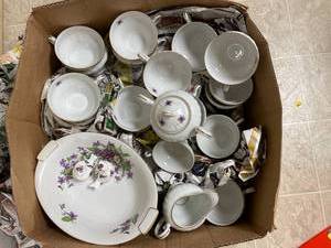 lot 93 image: Floral Porcelain Tea Set