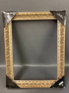 lot 94A image: Ornate 18x24 Picture Frame