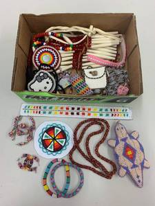 lot 106A image: Native American beaded jewelry Lot