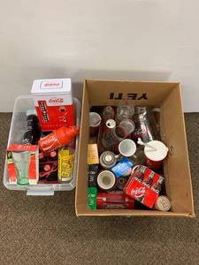 lot 106C image: Coca-Cola Vintage Collectibles Lot