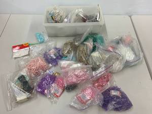 lot 115A image: Assorted Beads & Craft Findings Lot