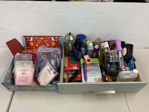 lot 117C image: Beauty & Personal Care Lot