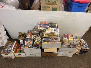 lot 122 image: Massive Book Lot Hundreds of Sci-Fi, Fantasy & More