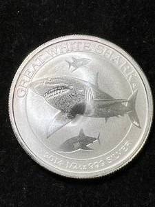 HALF TROY OZ .999 FINE SILVER 2014 GREAT WHITE SHARK ROUND