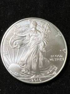2010 AMERICAN SILVER EAGLE 1 TROY OZ .999 FINE SILVER