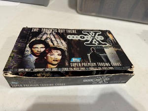 lot 32 image: The X Files Super Premium Trading Cards (Topps Trading Cards)