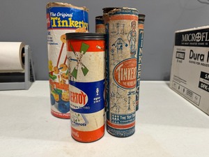 lot 40 image: Vintage Tinkertoy Sets