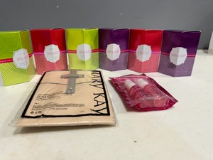 lot 42 image: Mary Kay Holiday Gifts - Bag, Lotions, Fragrance Mist