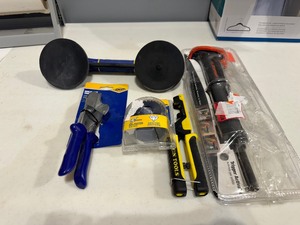 lot 48 image: Misc New and Used Tools