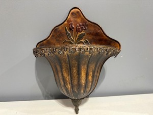lot 68 image: Metal Wall DecorPlanter with Beautiful Rose Design