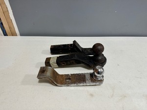 lot 86 image: Three Trailer Hitches