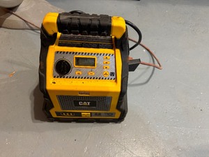 lot 24 image: CAT Jump Pack