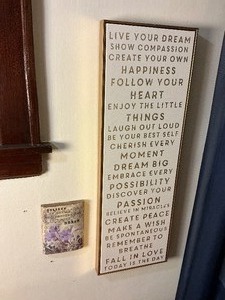 lot 18 image: Live Your Dream Wall Hangings