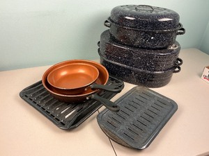 lot 48 image: Roasting Bans with a Pair of Nonstick Frying Pans