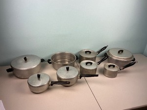 lot 51 image: Vintage Wear-Ever Aluminum Pots and Pans