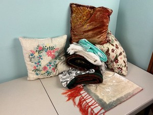 lot 85 image: Blankets with Pillows