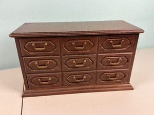 lot 104 image: Jewelry Box