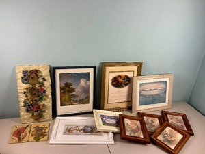 lot 105 image: Wall Dcor Picture Lot