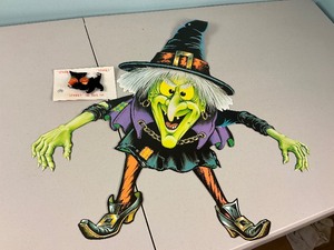 lot 136 image: Vintage Halloween Witch and Spooky Black Cat