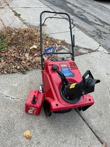 lot 142 image: Toro Power Clear 721 E Snow Blower Thrower
