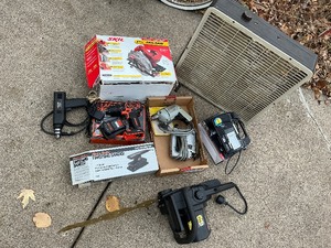 lot 143 image: Power Tool Lot