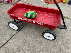 lot 150 image: Radio Flyer Wagon  Nerf Football