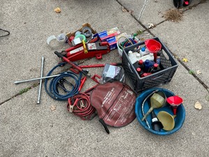 lot 154 image: Misc. Garage & Automotive Related Items