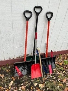 lot 155 image: Snow Shovel Lot with Ice Scrapers