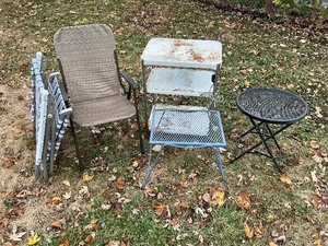 lot 164 image: Lawn Chairs with Metal Tables and Cart