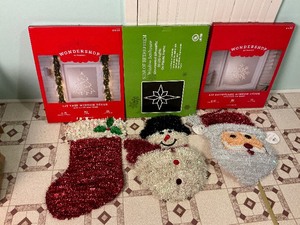 lot 194 image: Christmas Home Dcor - Santa, Snowman, Tree, Snow Flake, Stocking