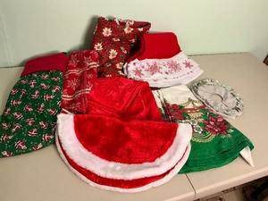 lot 218 image: Christmas Tree Skirts