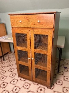 lot 233 image: Wood Cabinet Pie Safe
