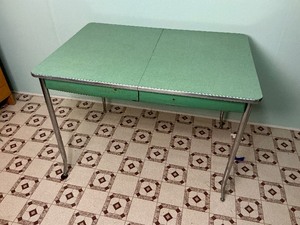 lot 2 image: Aqua Blue Vintage Kitchen Table