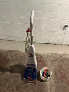 lot 267 image: Bissell Quick Steamer Plus