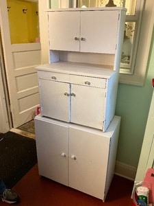 lot 276 image: Two White Cabinets