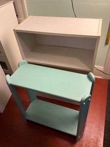 lot 280 image: Two Shelfs - White & Blue