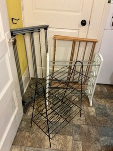 lot 284 image: Clothing and Shoe Racks