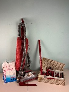 lot 286 image: Vintage Kirby Sanitronic Vacuum