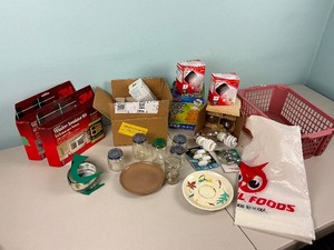 lot 295 image: Misc. Items Lot