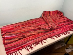lot 304 image: Large Red Area Rug