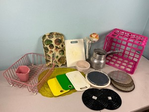 lot 307 image: Misc. Kitchen Items